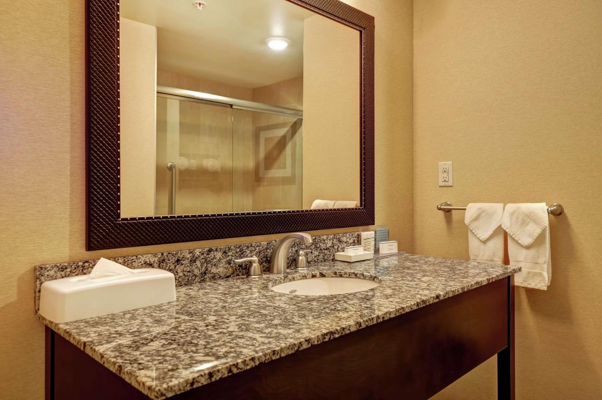 Hampton Inn By Hilton Chilliwack Eksteriør billede